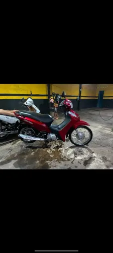 Moto bem conservada