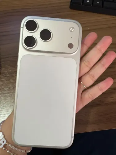IPHONE 17 PRO MAX