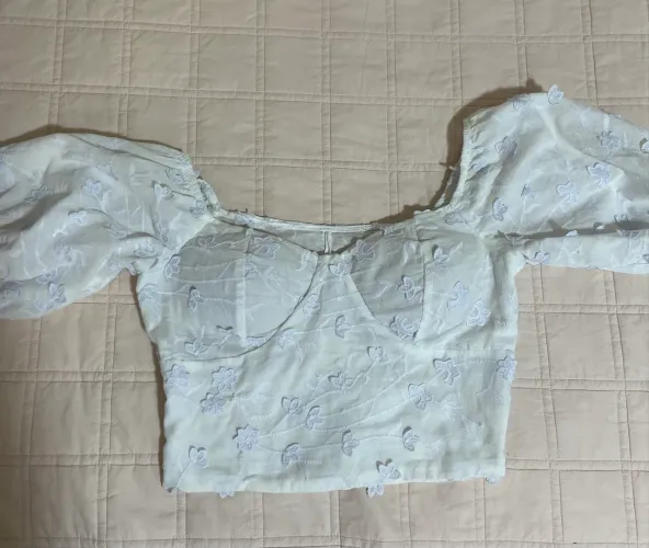 Cropped branco com detalhes | Marca Dondoca | Nunca Usado! | Tamanho P