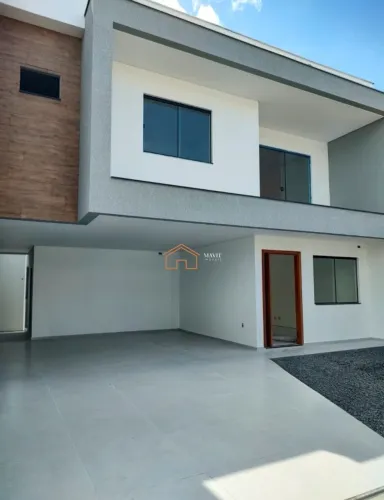 Sobrado Geminado de Alto Padrão no Costa e Silva - Espaço, Conforto e Estilo