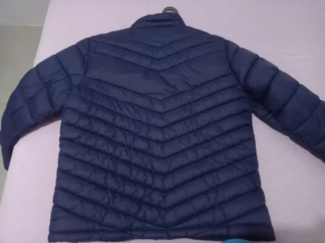 Roupas semi nova
