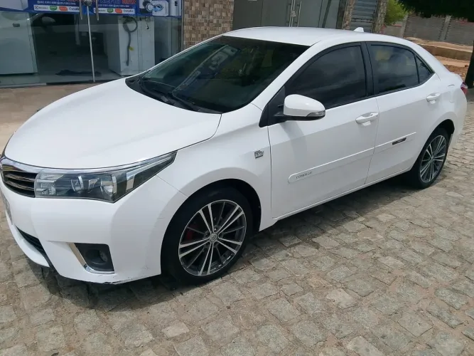 Toyota Corolla GLI 1.8 Flex 16V Aut. 2016