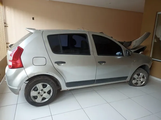 Renault Sandero Authentique Hi-flex 1.0 16V 5P 2012