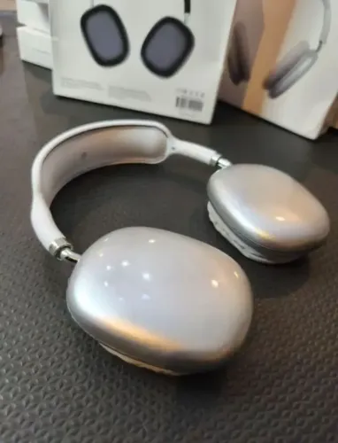 fone de Ouvido Prata P9