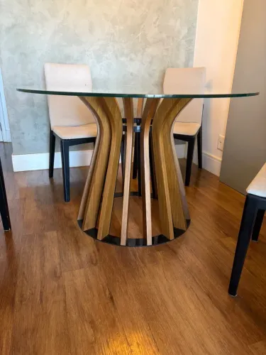 Mesa de jantar redonda de vidro 1,20 m + 4 cadeiras - base diferenciada