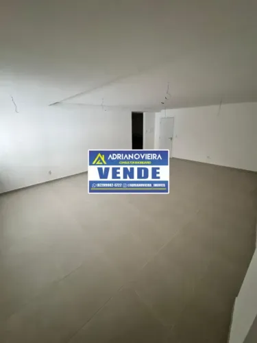 SALA COMERCIAL NA PONTA VERDE - EM FRENTE A PRAÇA DO SKATE