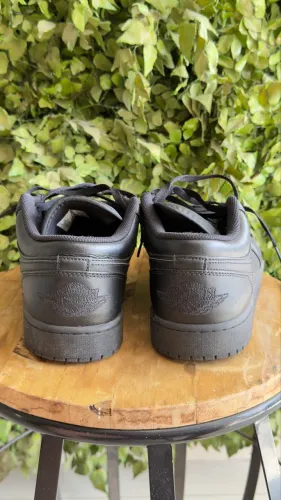Tênis Nike air Jordan 1 low triple black 44