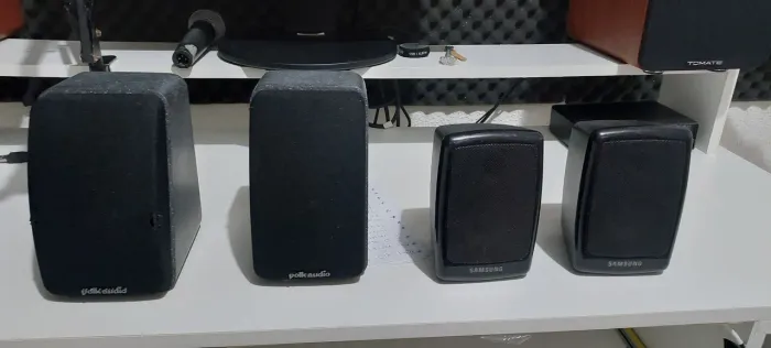 4 caixas de som