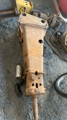 ROMPEDOR PARA RETRO ESCAVADEIRA