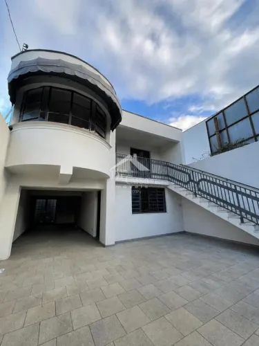 Imóvel Comercial de Grande Porte | 25 Ambientes | Totalmente Reformado e Pronto para Uso