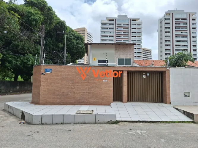 CASA DUPLEX COM 3 SUÍTES PARA ALUGAR NO PARQUE IRACEMA