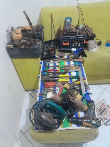 Vendo lote e separado ferramentas