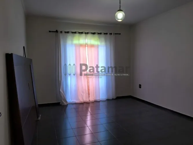 Casa a venda com 3 quartos na Rua Minas Gerais Bairro do Ginásio Altinopolis SP