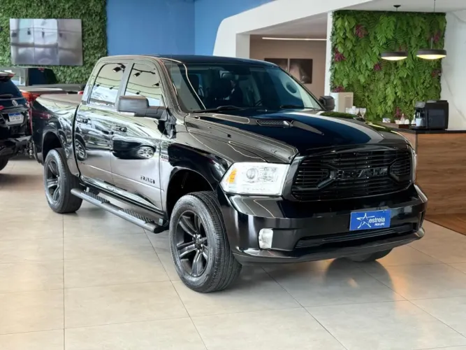 Ram Classic R/T 5.7 CD V8 4X4 Aut. 2022