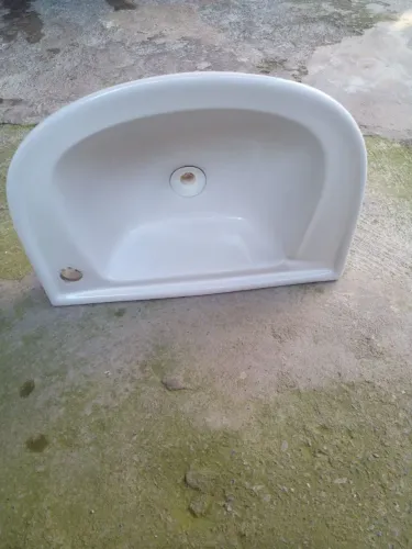Pias e lavatórios 