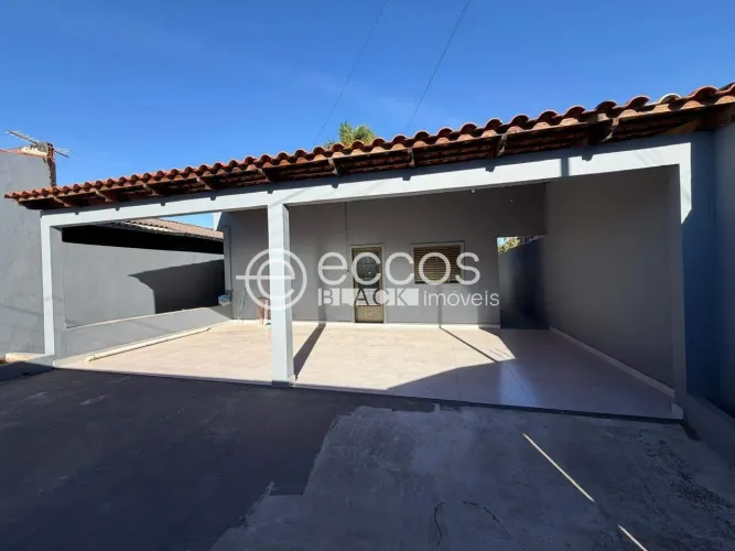 Casa à venda, 3 quartos, 1 suíte, 2 vagas, Morumbi - Uberlândia/MG