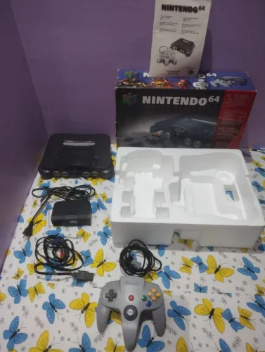Nintendo 64 completo com caixa serial não bate