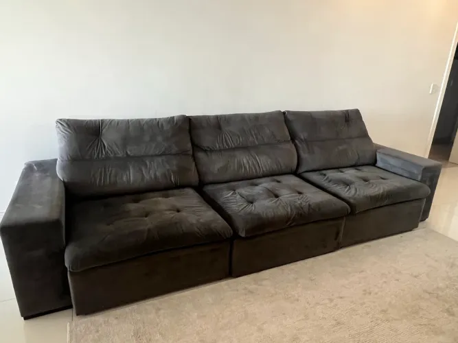 Sofá para família, retrátil em suede. Ótimo estado de conservação!