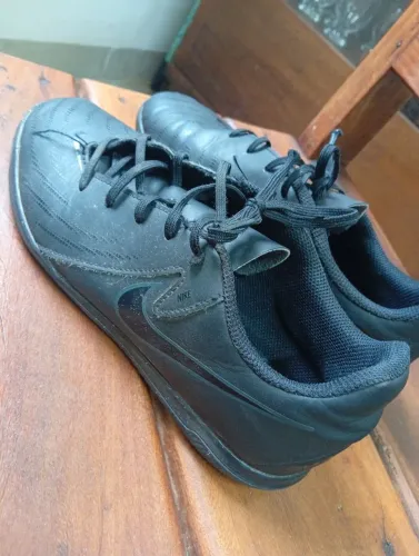 Chuteira futsal nike