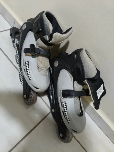 Vendo patins número 37-40 super consevado