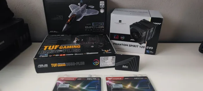 KIT RYZEN 9 3900 +ASUS TUF-B550-PLUS +16GB RGB + FONTE PLATINUM + COOLER THERMALIGH + SSD