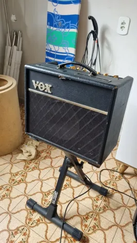 Amplificador Guitarra Vox Valve Vt20+