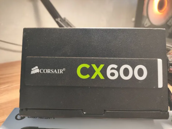 Fonte Corsair CX600 (600W) 80 Plus Bronz