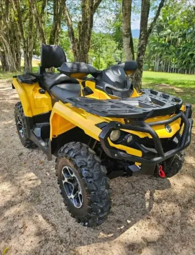 Quadriciclo Can Am 650max