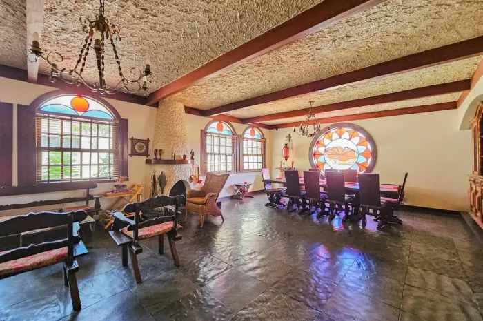 Casa comercial para alugar no Santa Lúcia