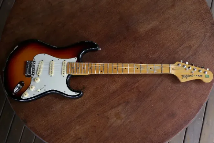 Guitarra Tagima T-635 ano 2009 - tarraxas Guyker com trava , ponte big block Wilkinson