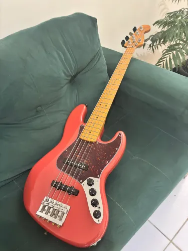 Baixo Fender Player Plus Active Jazzbass