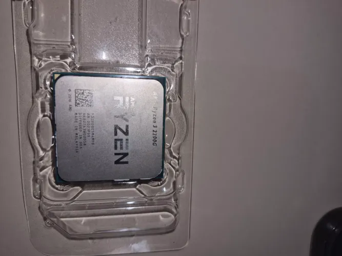 Processador Ryzen 3 2200G AMD