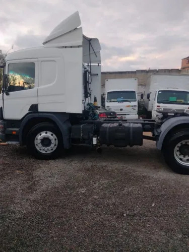 Vendo Scania 2003 rodas dianteiras de alumínio tenho carreta saider vendo conjunto