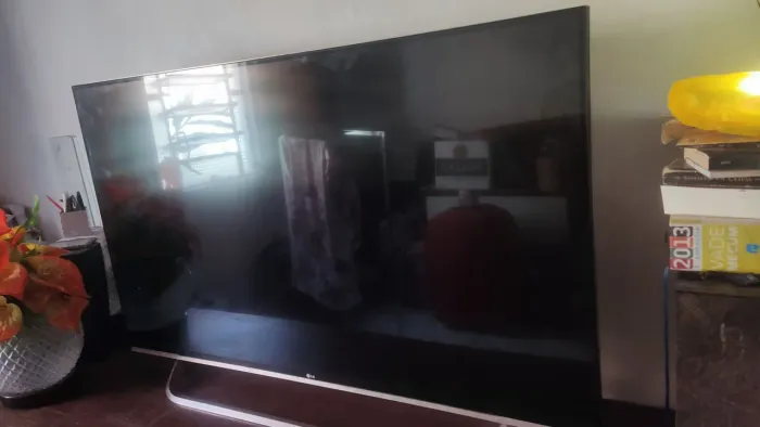 Smartv 55 polegadas 4k problema no display pra aproveitar peças 