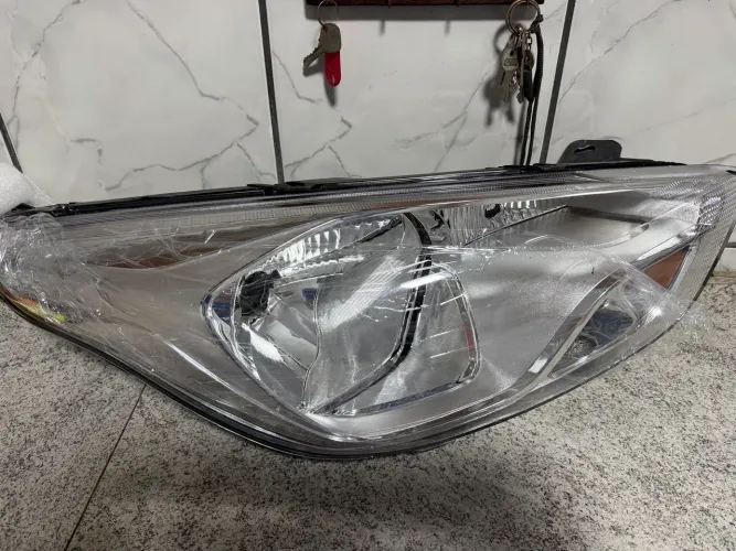 Farol Ford KA 2015 a 2018 Máscara Cromada