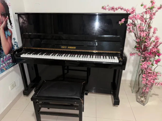 Piano Fritz Dobbert