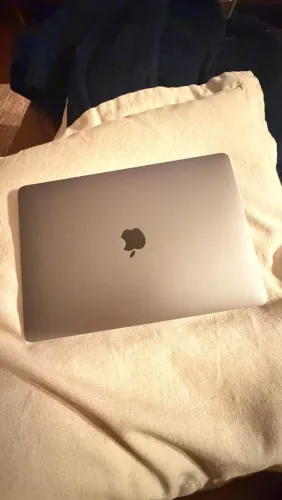 MacBook Air M1 2020 | 8GB RAM | 256GB SSD | Bateria Normal