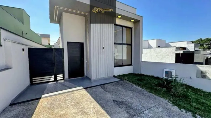 Casa com 3 dormitórios sendo 1 suíte - Condomínio fechado - Pinda/Ba