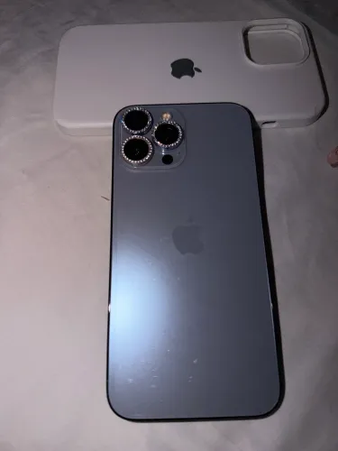 Vendo celular 13 pro Max