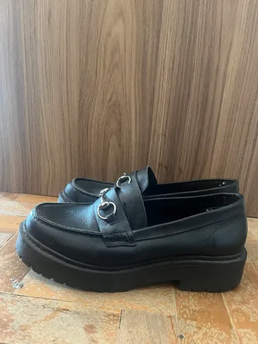Mocassim tratorado de couro nº 37