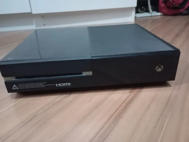 Xbox One fat apenas o console