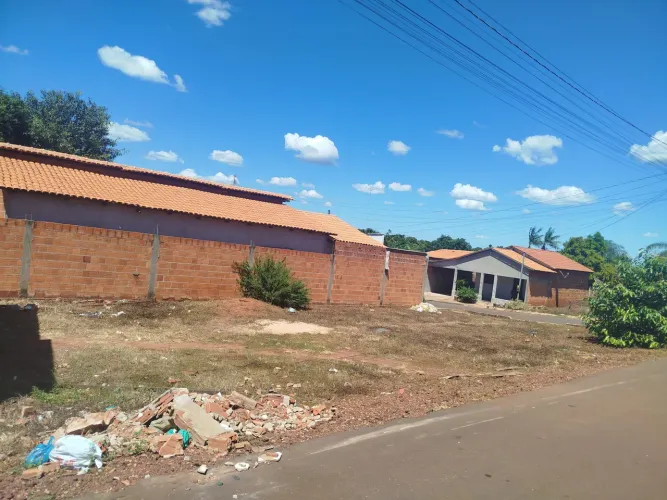 Vendo terreno imenso com casa no lajeado novo