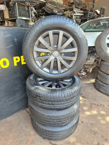 Jogo de rodas aro 15 volkswagen Gol Saveiro Voyage Parati furação 4x100