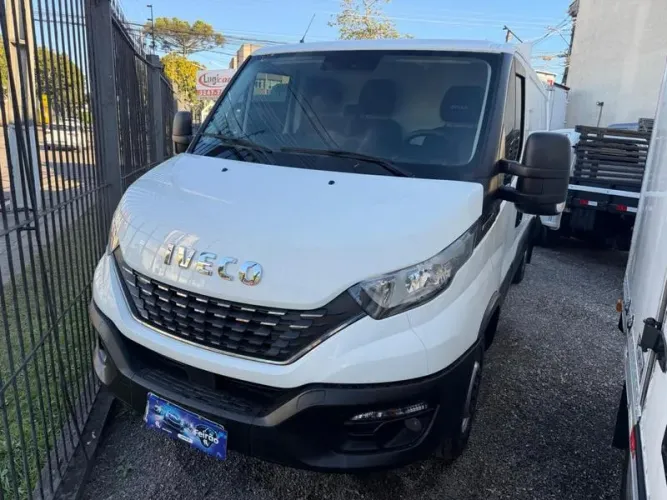 Iveco Daily Furgão 30-130 2.3 9M³ (die)(e5) 2022