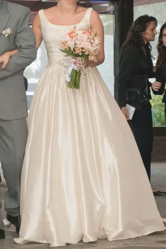 vestido de noiva estilo princesa