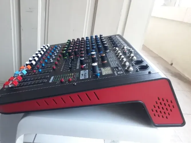 Mesa de Som