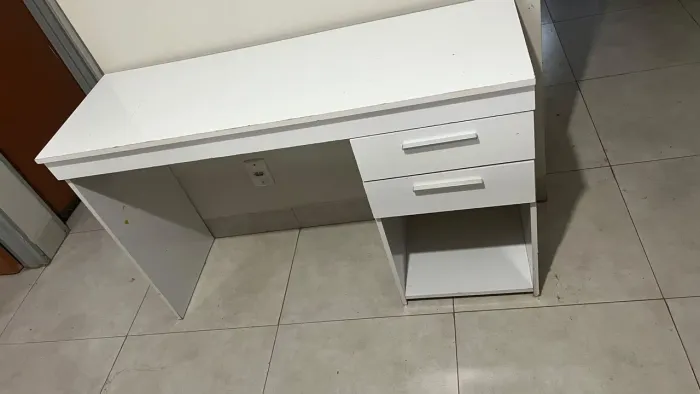 Vendo Escrivaninha