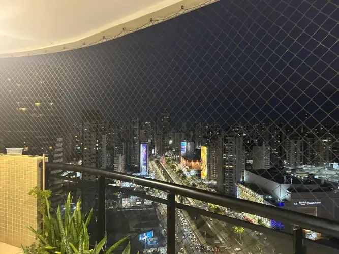 *Alugo na doca com 3 suítes e 2 vagas