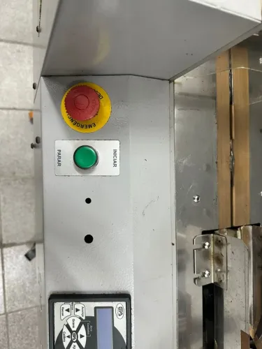 MAQUINA EMPACOTADORA/EMBALADORA
