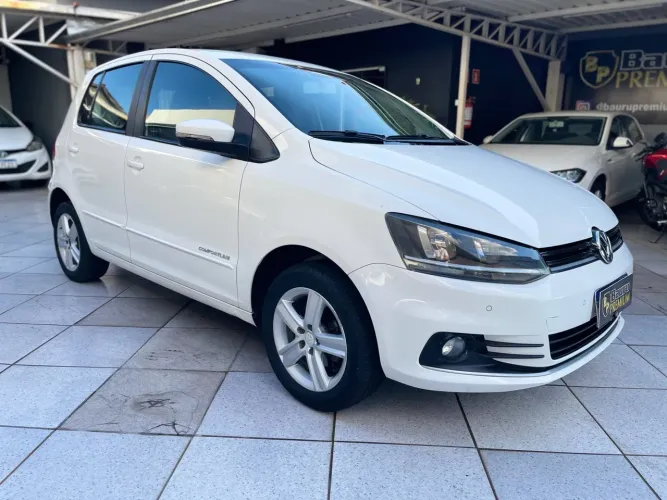Volkswagen Fox Comfortline 1.0 Flex 12V 5P 2016